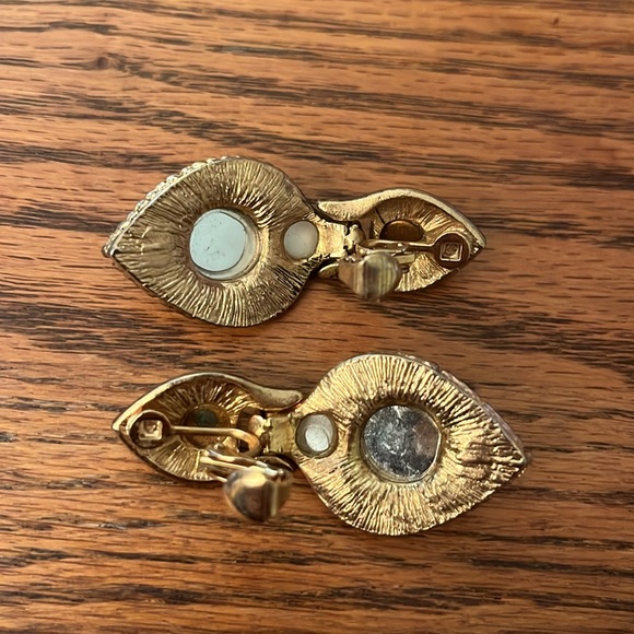 Unique Vintage Earrings - Picture 5 of 9